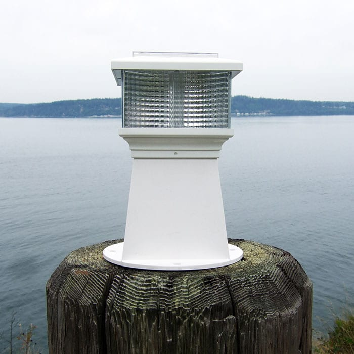 Dock Edge Solar Piling Light DE96264F