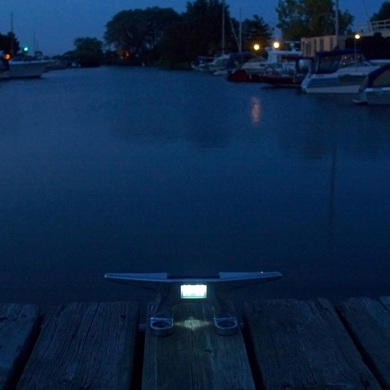 Dock Edge Solar Light Dock Cleat DE96288F